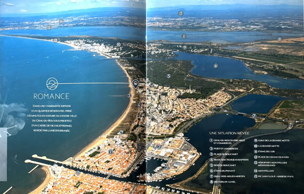 Plan aérien de la plage du Boucanet. Au premier plan la ville du Grau du Roi. Au second plan la ville de la Grande Motte. JPG